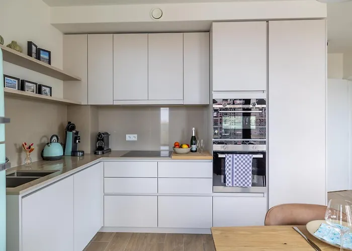 Bel Air - Luxury With Lateral Sea View And 2 Private Bathrooms T9 * Ostende